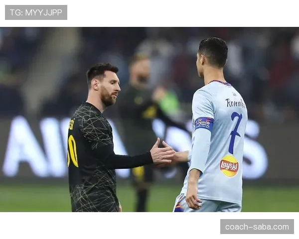 C罗与吉格斯：曼联边锋角色的战术演变与功能转型